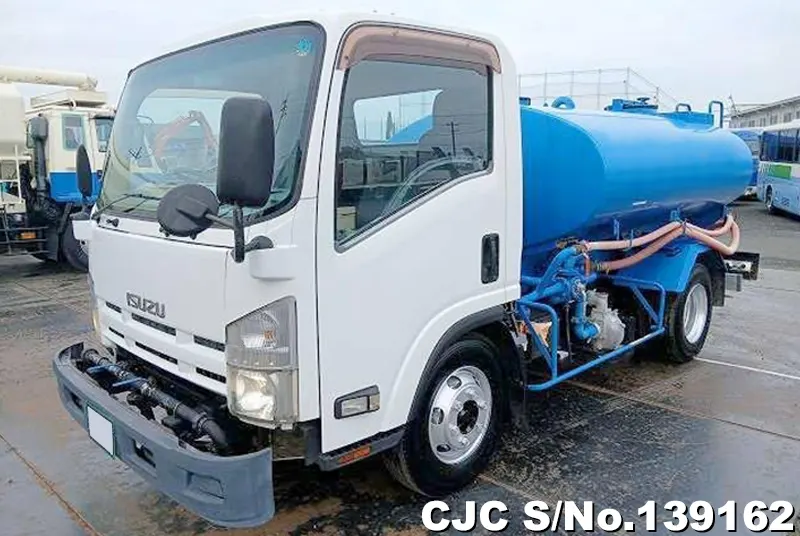 Isuzu / Elf 2011